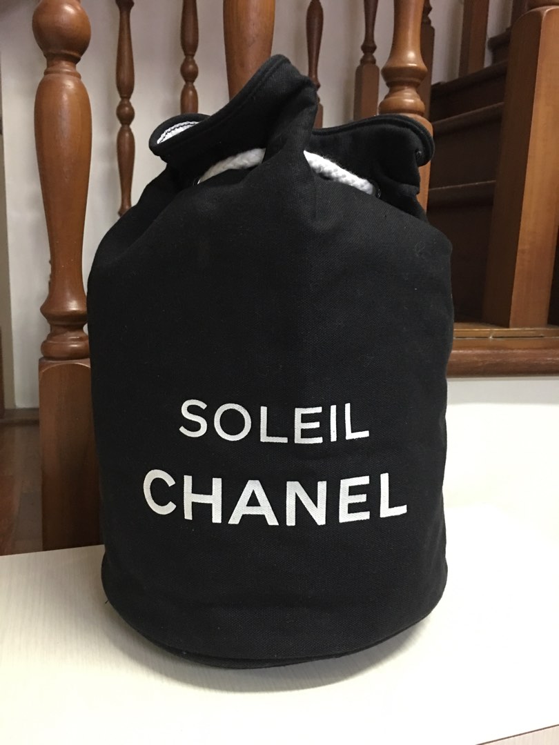 Chanel drawstring bucket bag 2020, 名牌, 手袋及銀包- Carousell