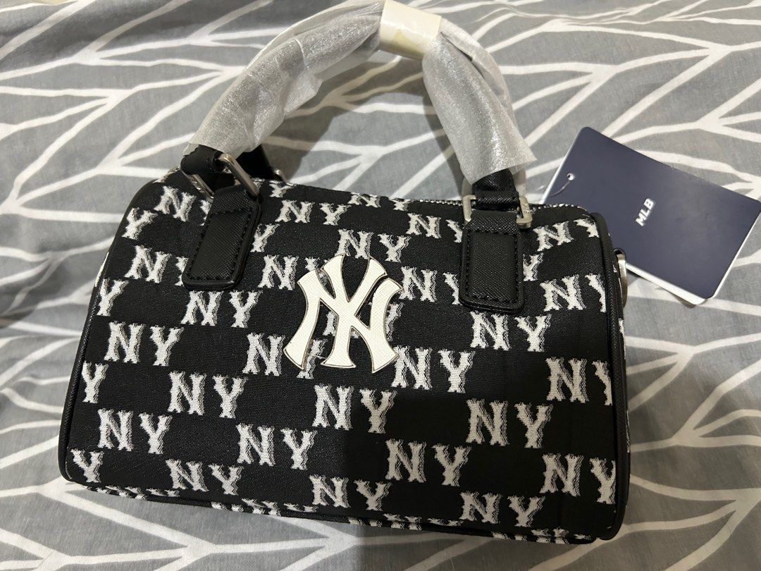 MLB Classic Monogram Jacquard Boston Bag S NY Yankees Black, Crossbody Bags  for Women