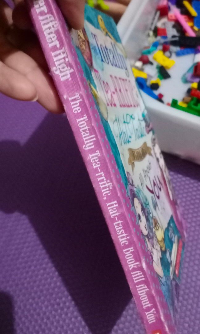 Ever After High book (Category: Storybooks) located in Makati City. Submitted by decluttering_stuff101 (Listing ID 1242476534, Image 2). Description: .