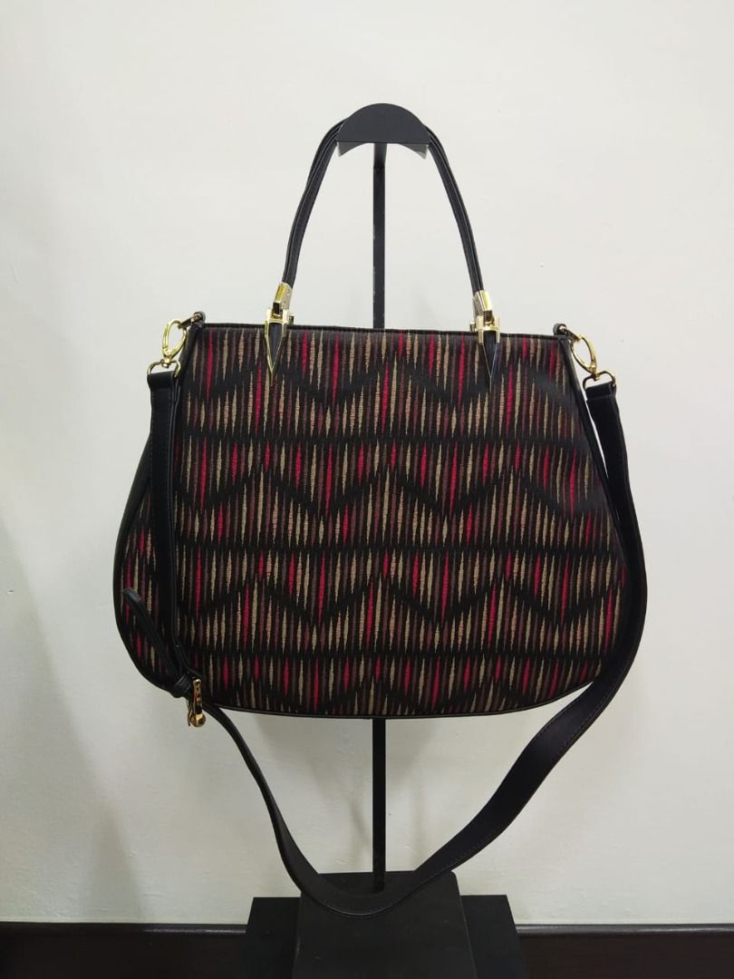 Felicia Semi Black