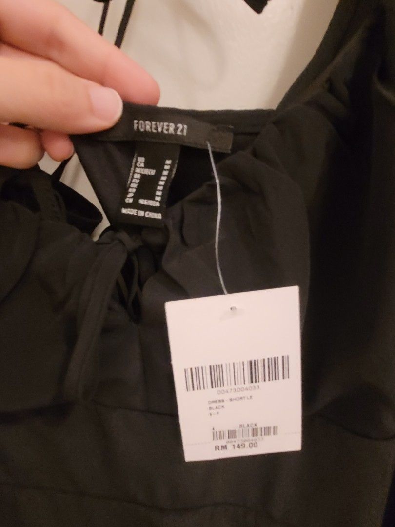 Dress short le on sale black forever 21