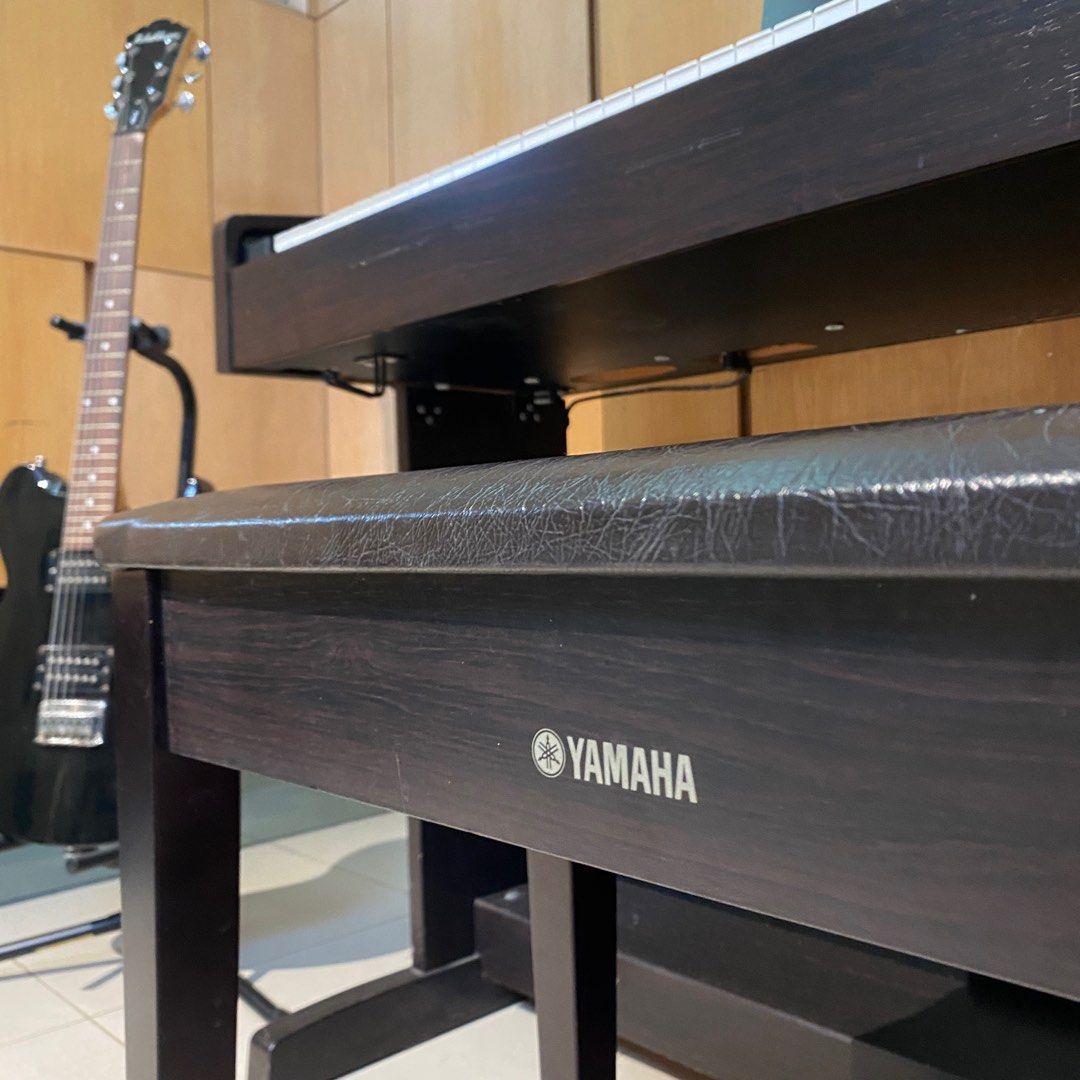 [FREE DELIVERY] Yamaha Clavinova CLP 320 Digital Piano 88 Weighted Keys