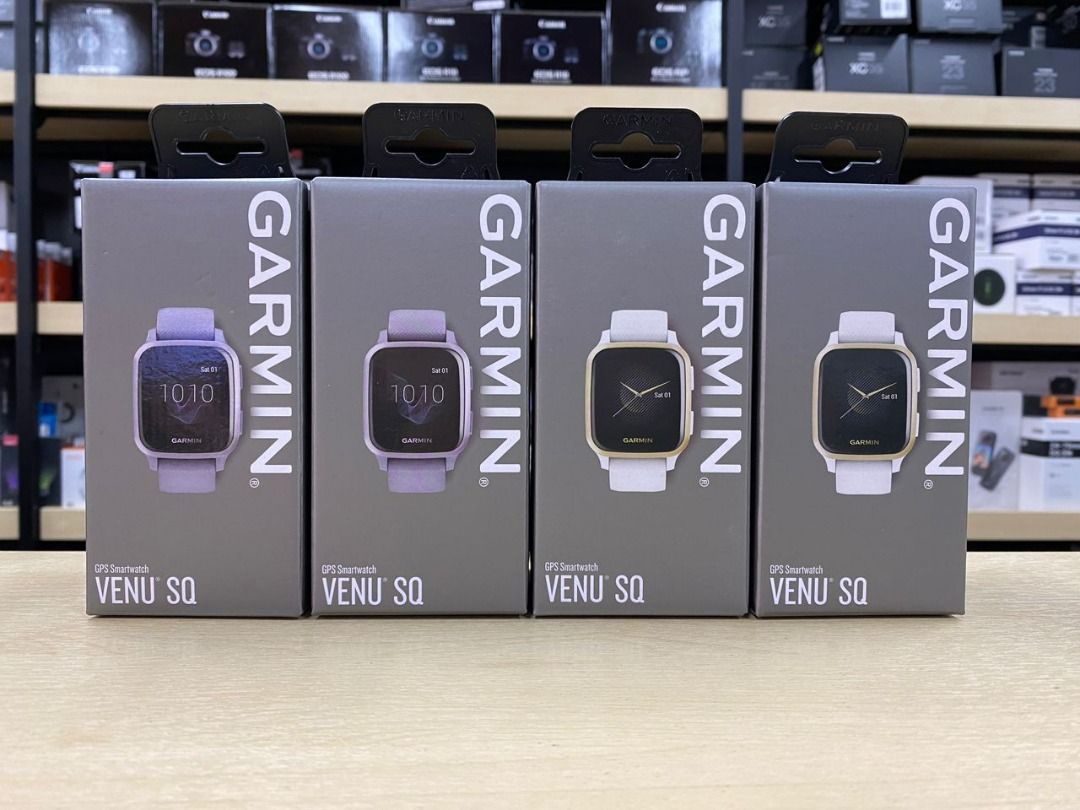  Garmin Venu, GPS Smartwatch with Bright Touchscreen