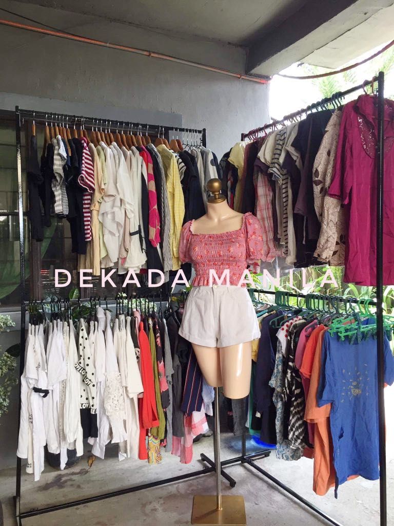HEAVY DUTY CLOTHES RACK BRAND NEW (Category: Clothes Drying Rack) located in Quezon City. Submitted by jzgrmy (Listing ID 1242370808, Image 2). Description: 🔥QUALITY GUARANTEED🔥 ✔️ kaya up to 30 kgs ✔️ pure bakal ✔️ maraming mailalagay pero di matakaw sa space ✔️perfect for ukay business online/store ✔️pwede COD ✔️pwede rin sa SHOPEE SPAYLATER 📍 QUEZON CITY *send PM sa Dekada Manila para sa mas mabilis na reply*.