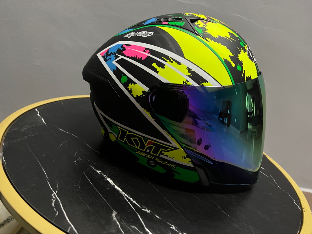 Helmet kyt zizan razak best sale