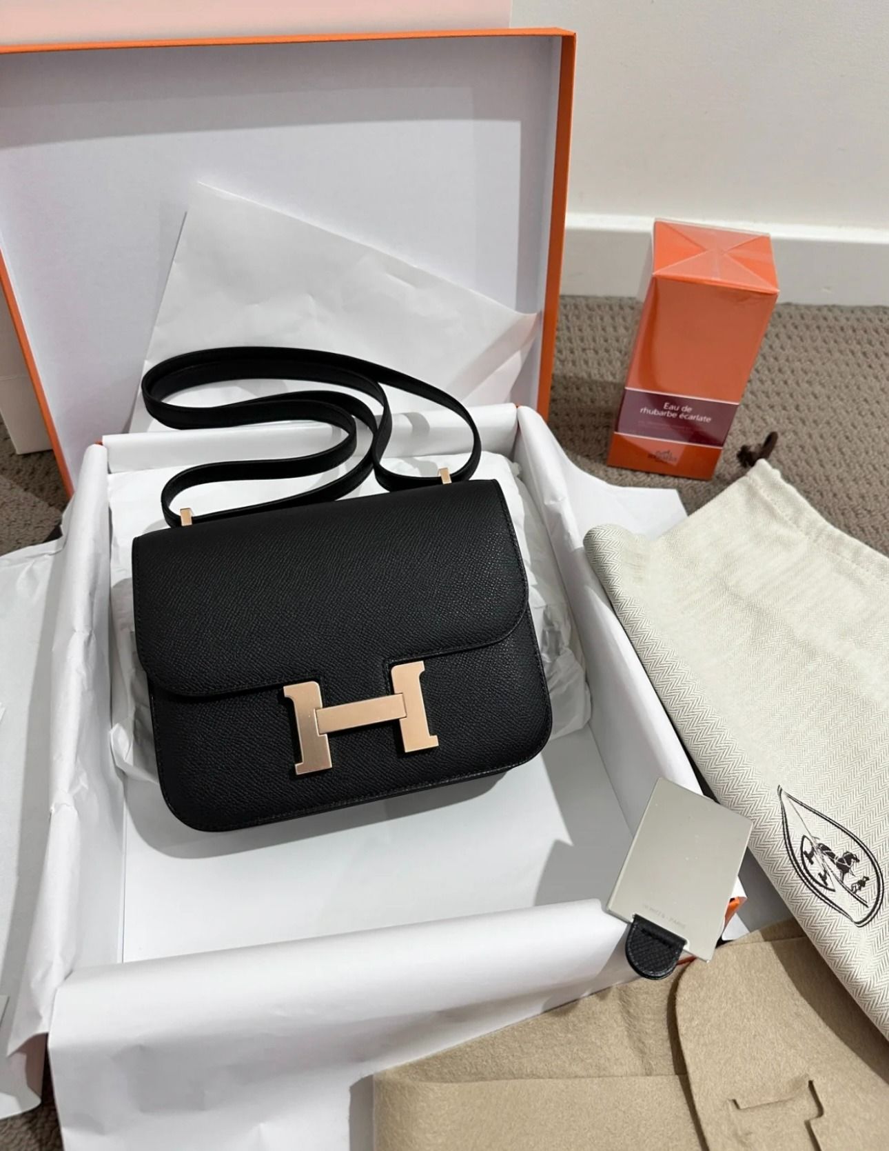 Hermes constance discount mini size