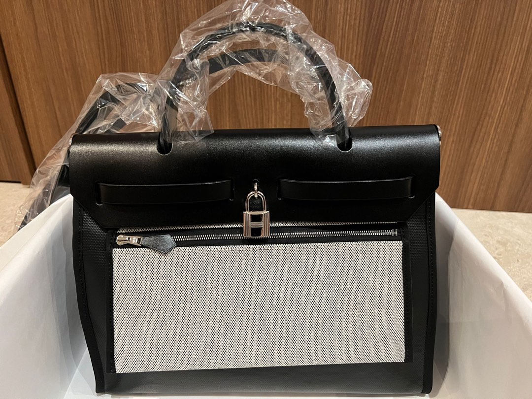 Hermes Herbag Zip 31, Open Box & Things you need to know!