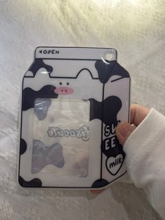 Hisocute Cow photocard keychain