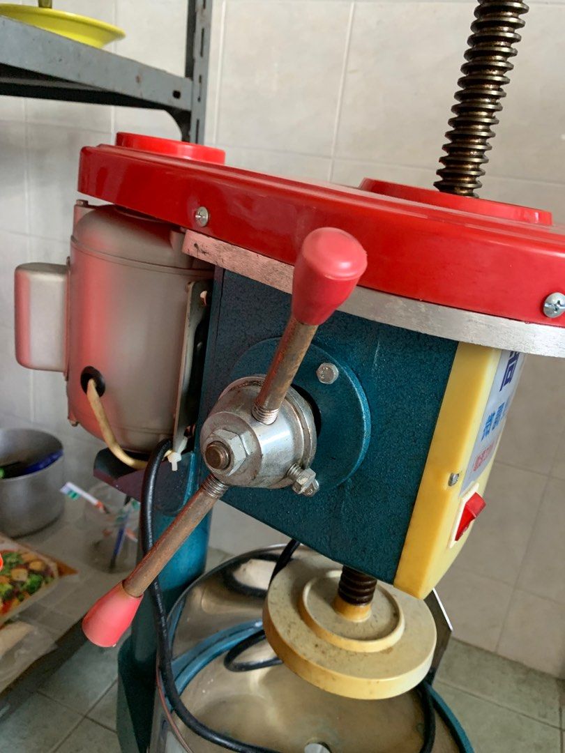 ICE SHAVING MACHINE, Food & Drinks, Other Food & Drinks on Carousell