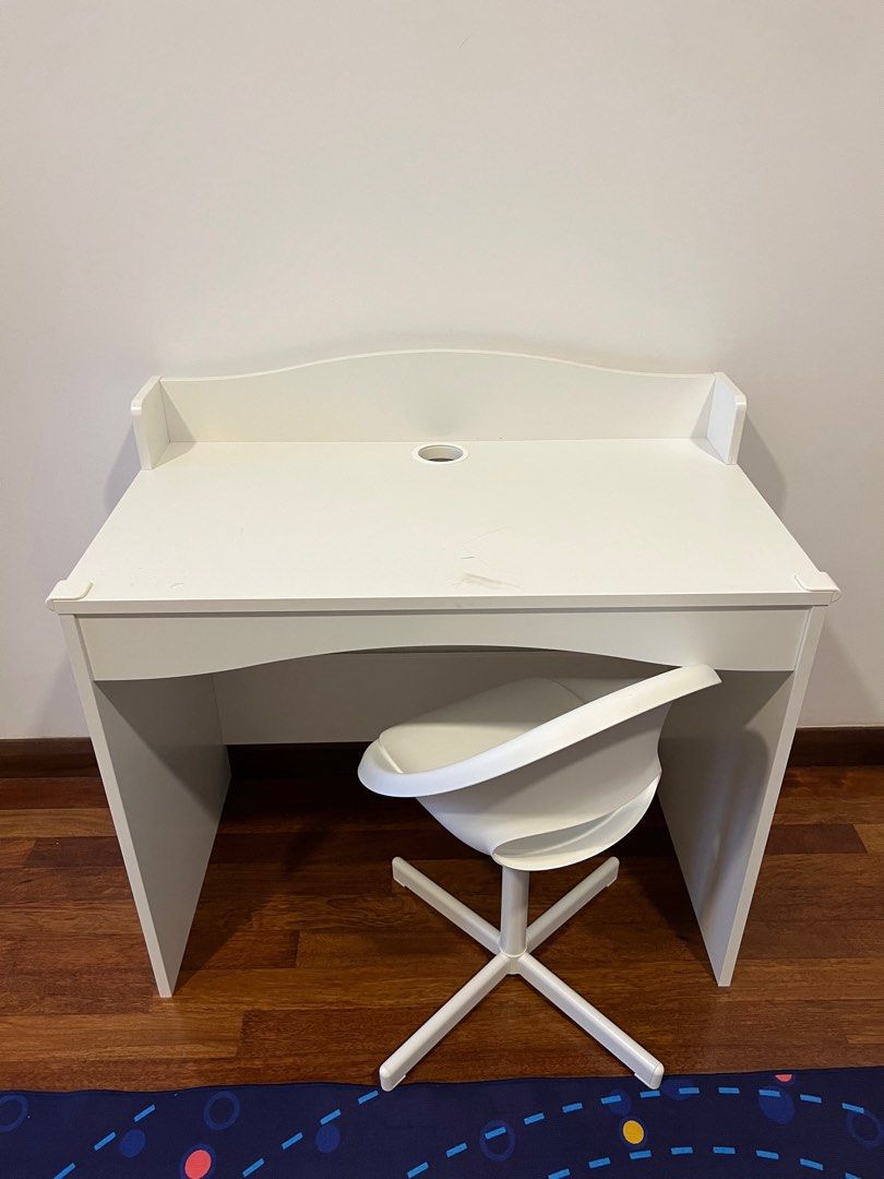 Ikea kids online writing desk