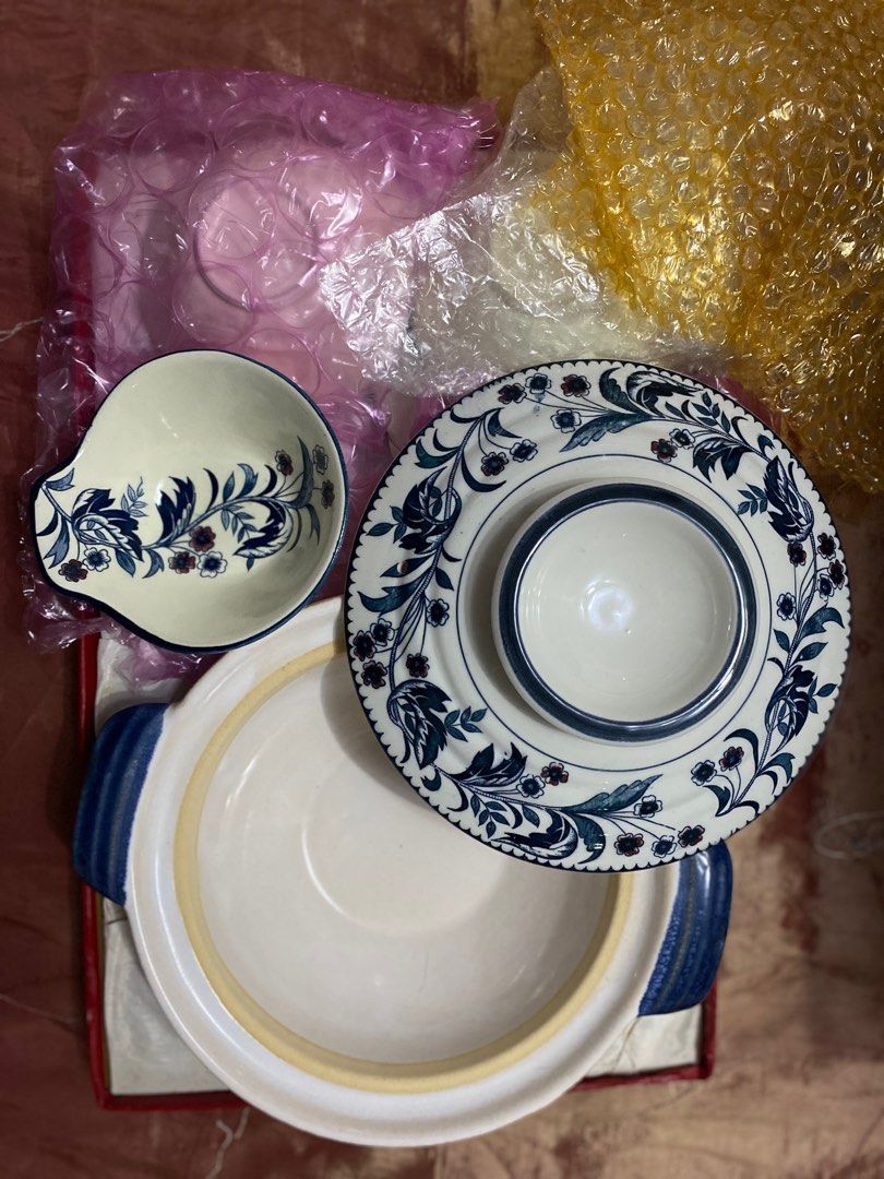 Japanese Soup bowl set (Category: Food Organization & Storage) located in Quezon City. Submitted by tohru.kamiro (Listing ID 1242357051, Image 2). Description: Japanese soup bowl set, authentic and shipped from Japan BRAND NEW Rfs: Decluttering ✨ Rush sale Original price - 3k ¥ (1.5k in php) .