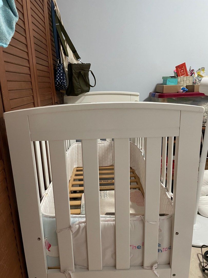 Jarrons and Co baby cot, Babies & Kids, Baby Nursery & Kids Furniture ...