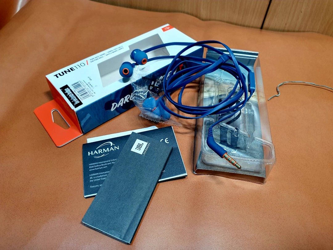 JBL Tune 110 wired Headset by Harman (Category: Headphones & Headsets) located in Caloocan City. Submitted by mack.bay (Listing ID 1242503588, Image 1). Description: JBL TUNE 110 Wired Headset by Harman Kardon. ORIGINAL Color :Blue For Music ang Call. Using Rubberized/silicon flat ANTI SWEAT cable. Bought for P899. in Electronic Boutique. Selling for P780. only Very nice sound, Good bass, Dynamic sound, clear voice With mic control. 3 pair of Bud