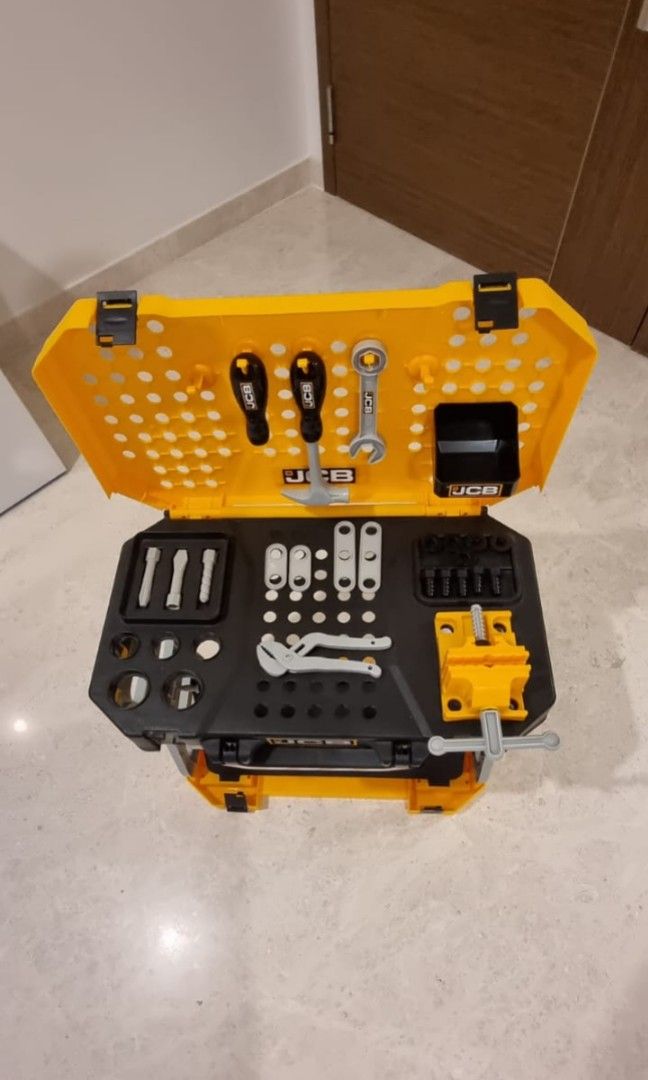 Jcb pop up kid's work bench 2025