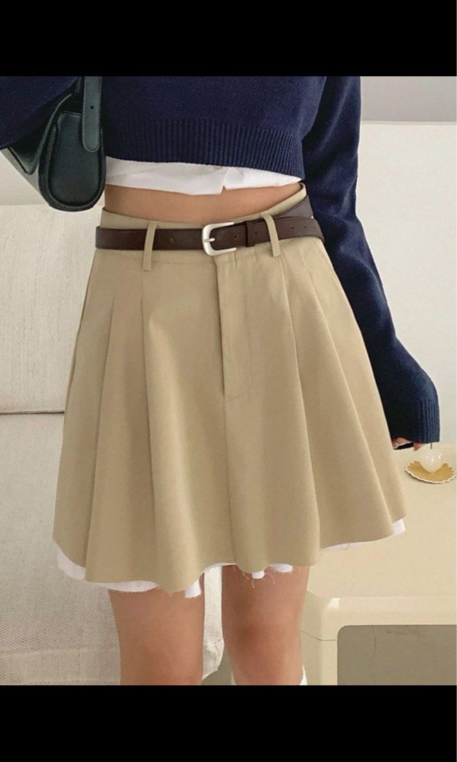 Pleated store skirt khaki