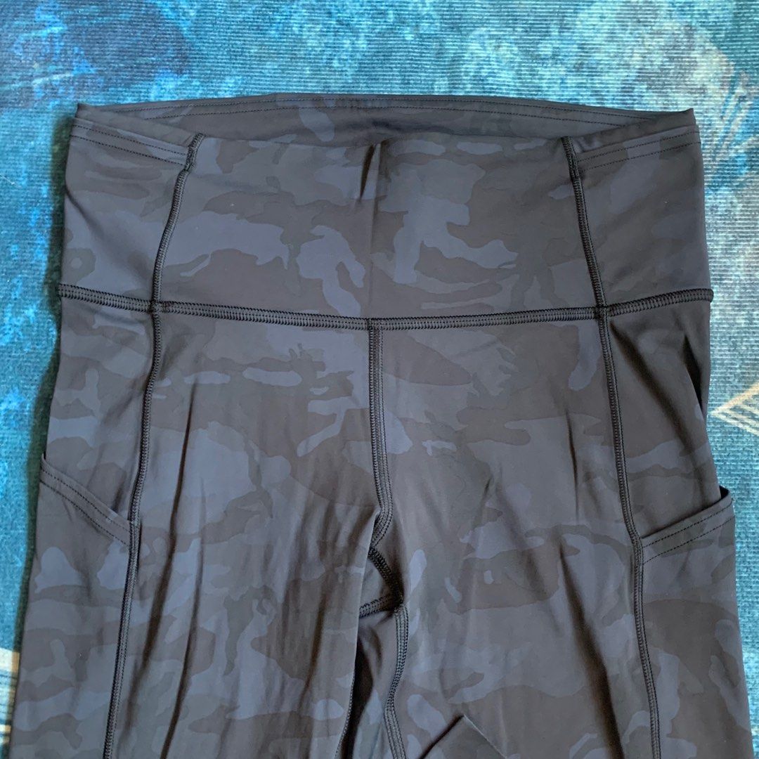 New - Lululemon Wunder Under Crop 25 Size 0 Incognito Camo Jacquard Alpine  White Camo, Women's Fashion, Activewear on Carousell