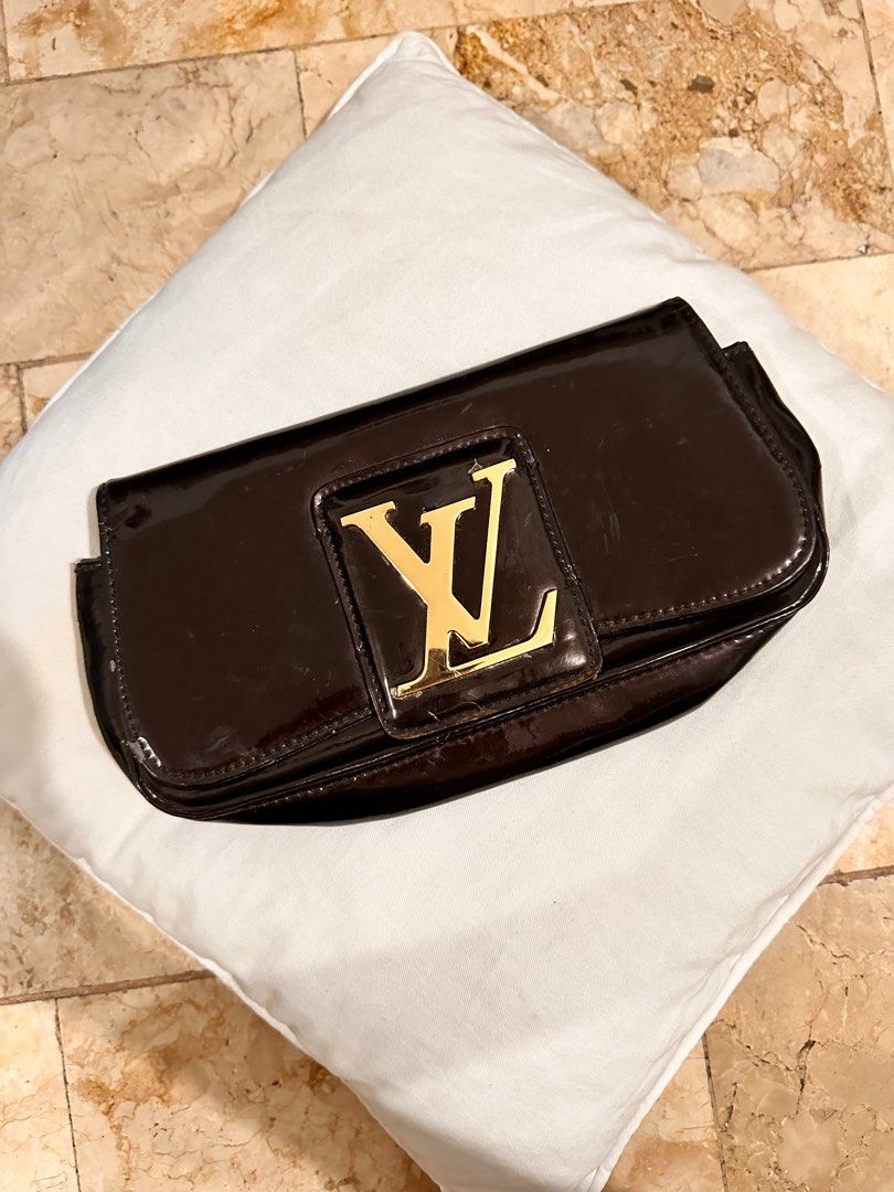 LV clutch (Category: Luxury Bags & Wallets) located in Manila. Submitted by capybara808 (Listing ID 1242469106, Image 1). Description: .