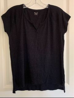 由 chanel.shop (刊登 ID 1242530121，圖片 1) 提交，位於 的 (類別：)，說明：。