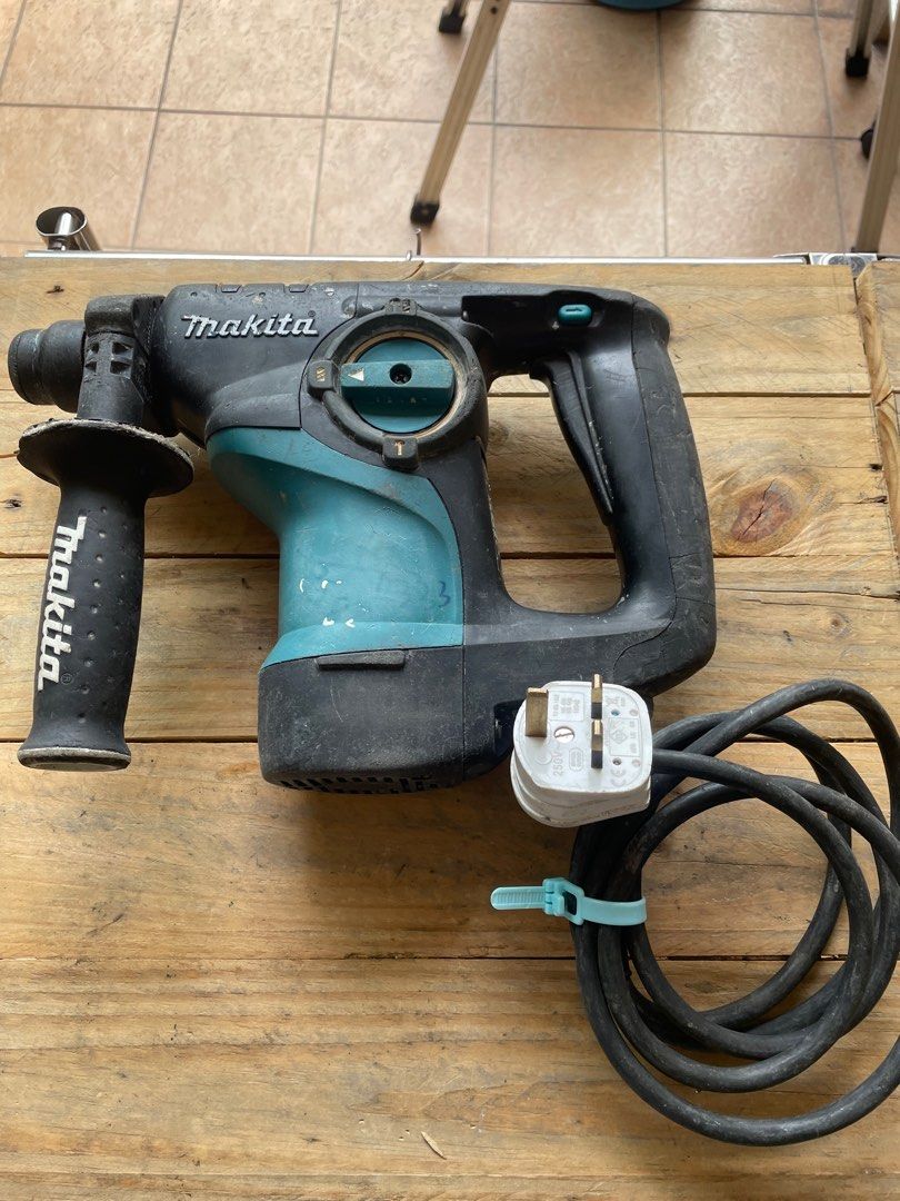 Makita hr2810 clearance rotary hammer drill
