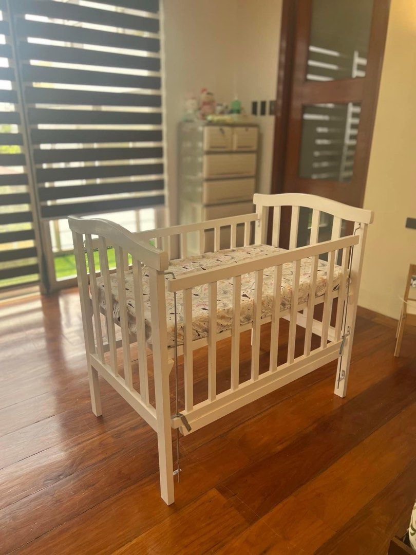 Mang Ben s 24 x 40 Crib Negotiable Babies Kids Baby Nursery