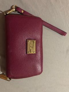 (Category: ) located in . Submitted by prettypetite01 (Listing ID 1242413107, Image 1). Description: .