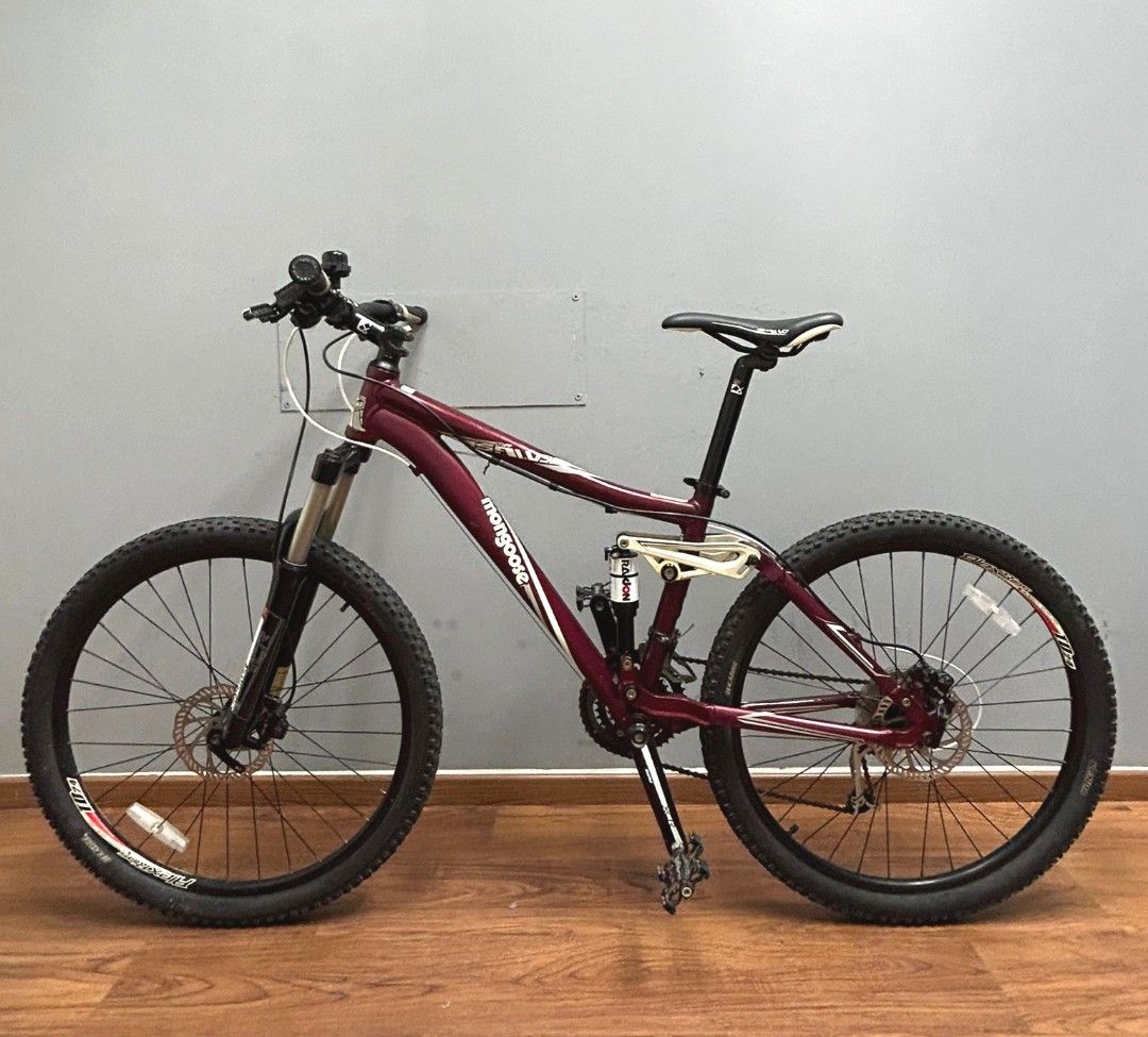 Mongoose full hotsell suspension mountain bike