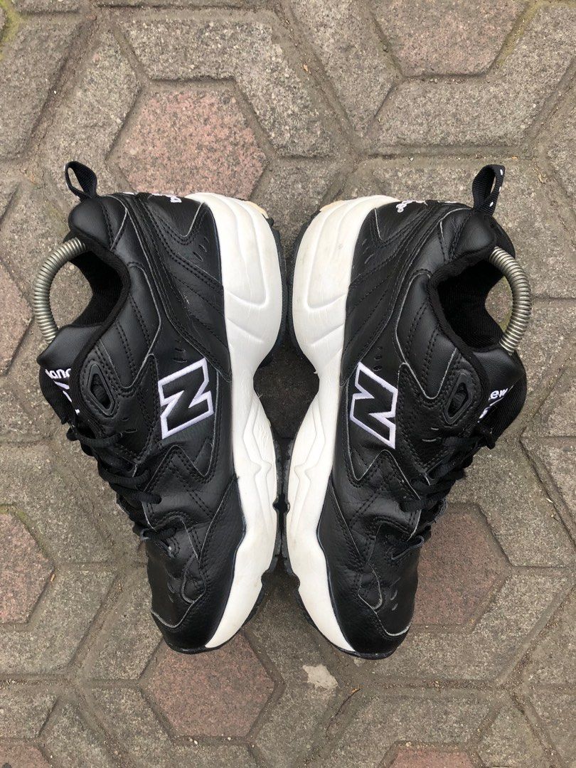New Balance 608 size 42.5 Fesyen Pria Sepatu Sneakers di Carousell
