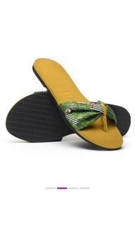 NEW Havaianas sandals