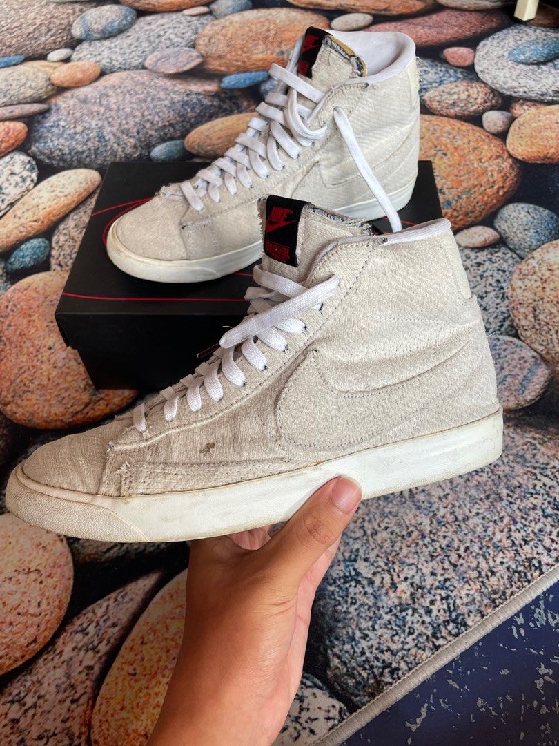 Stranger things nike sales resell