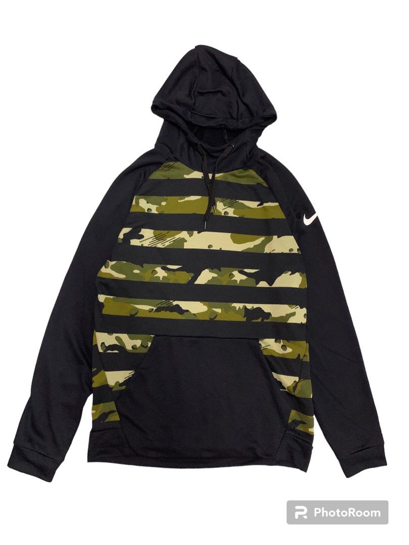Nike stripe deals camo hoodie