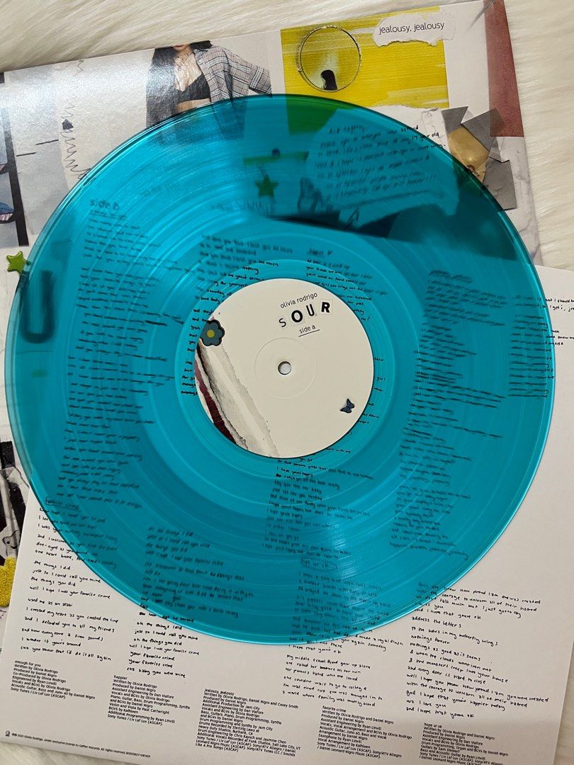 特典ポスター封入 UK限定盤Blue Vinylレコード Olivia Rodrigo 『Sour ...