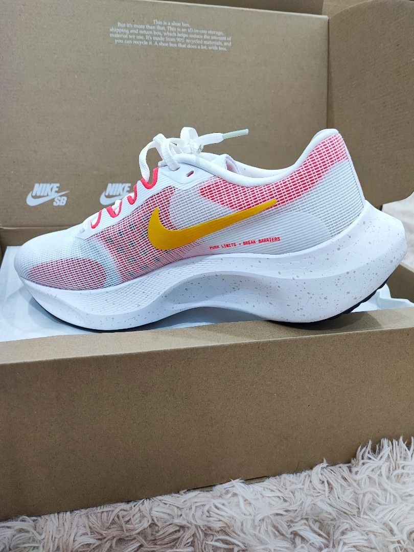 Nike zoom fly sb hotsell