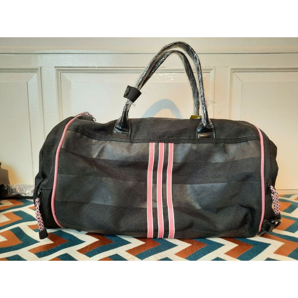 PRELOVED ADIDAS BLACK WITH 3 PINK STRIPES DUFFLE BAG Men s