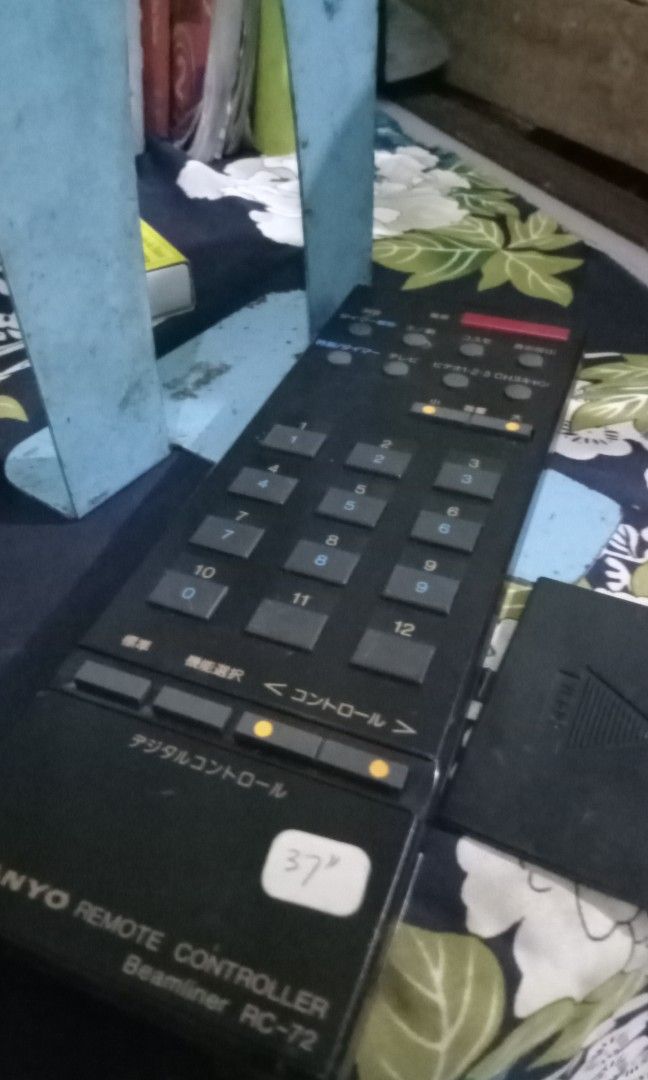 Remote controL Made in JaPAn, Elektronik, TV & Perlengkapan Hiburan di ...