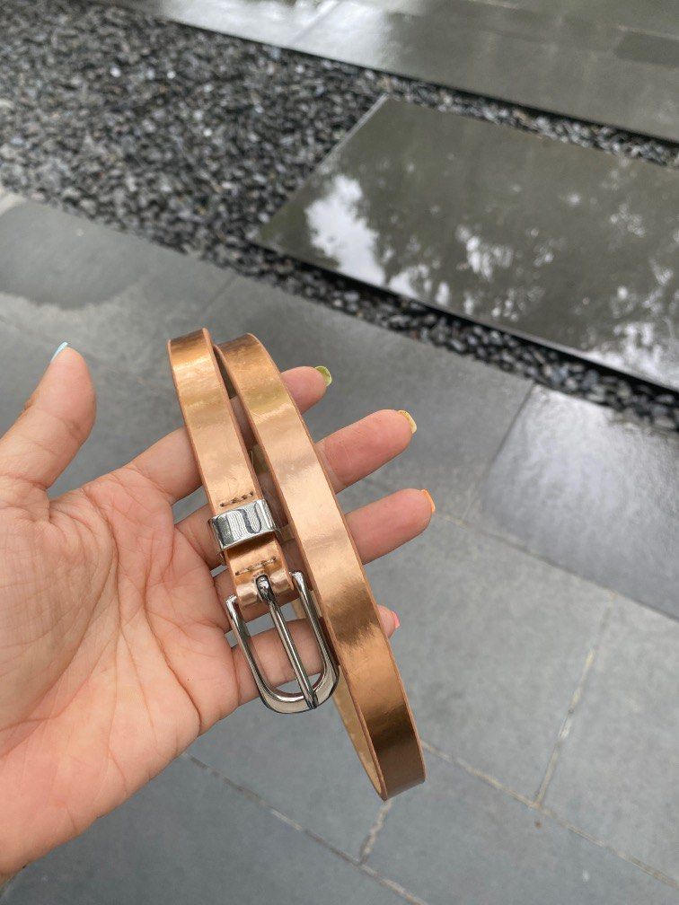 Rose gold thin belt size medium Women s Fashion Watches