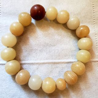 S- 63     老坑壽山石手串