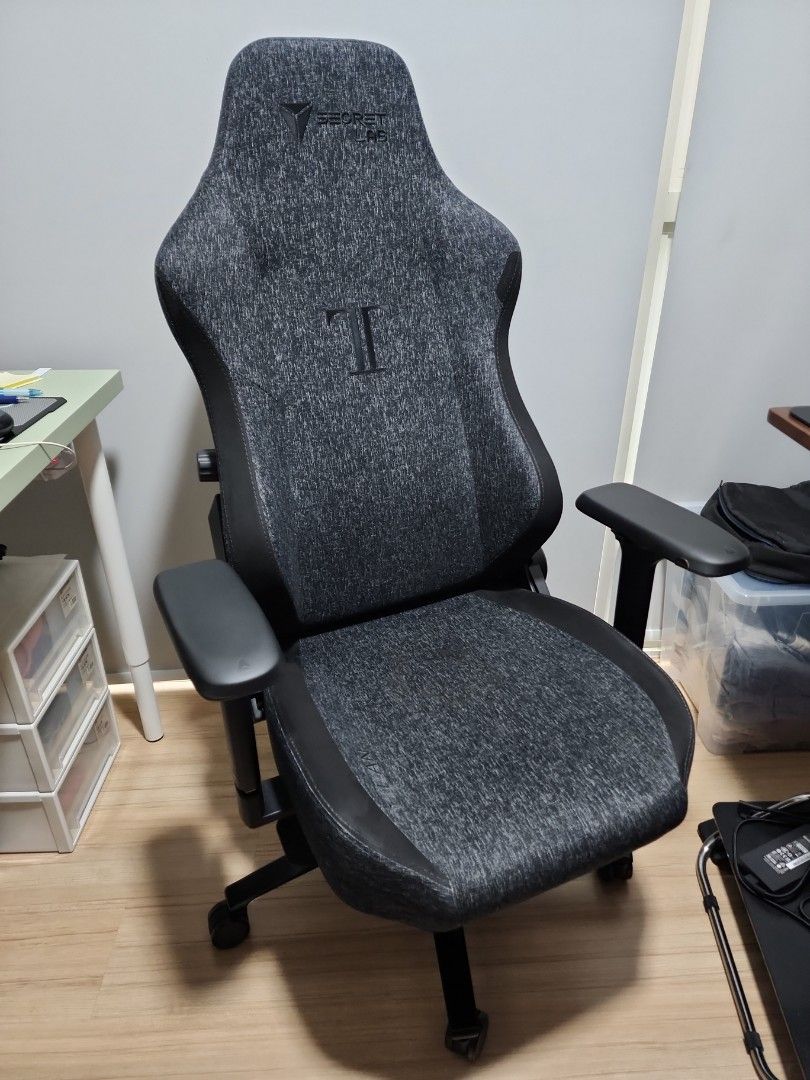 Secretlab titan hot sale black 3