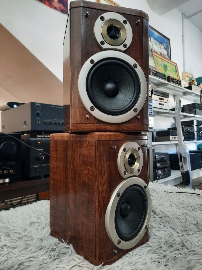 Sharp bookshelf speakers online