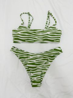 (Category: ) located in . Submitted by kokoclosets (Listing ID 1241378563, Image 1). Description: .