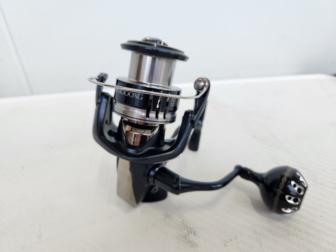 Shimano stradic sw 4000 xg Fishing Reel, Sports Equipment, Fishing on  Carousell