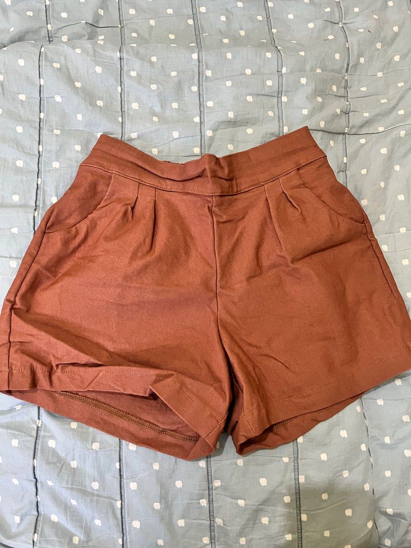 Rust shop colored shorts