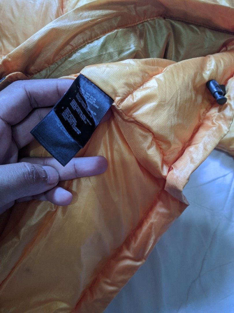 THE NORTH FACE MENS LIGHTWEIGHT PUFFER JACKET on Carousell