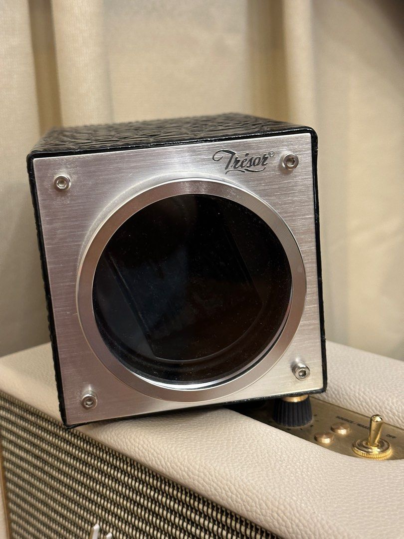 Tresor store watch winder