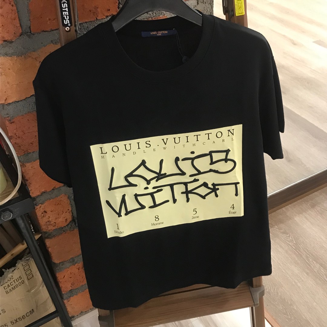 Lv frequency t shirt, Fesyen Pria, Pakaian , Atasan di Carousell
