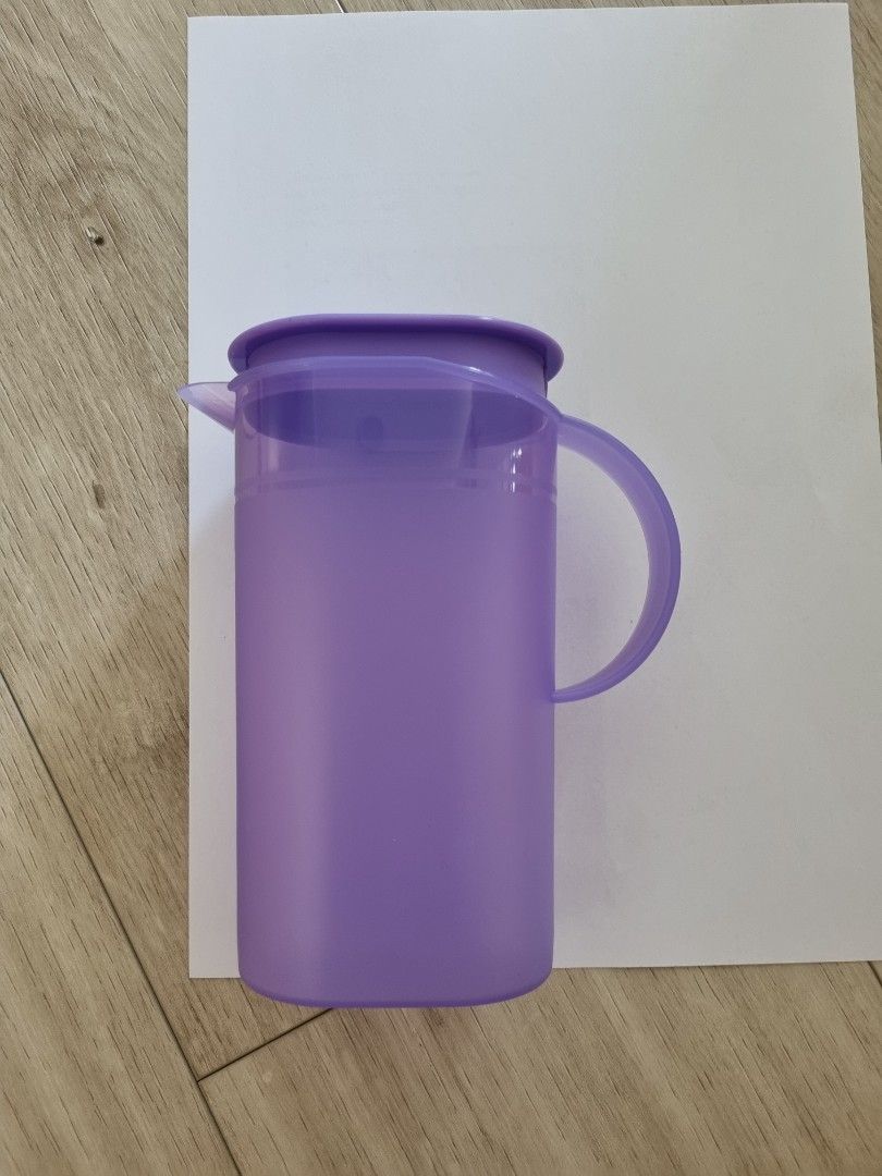 Tupperware pitcher65074406262530112