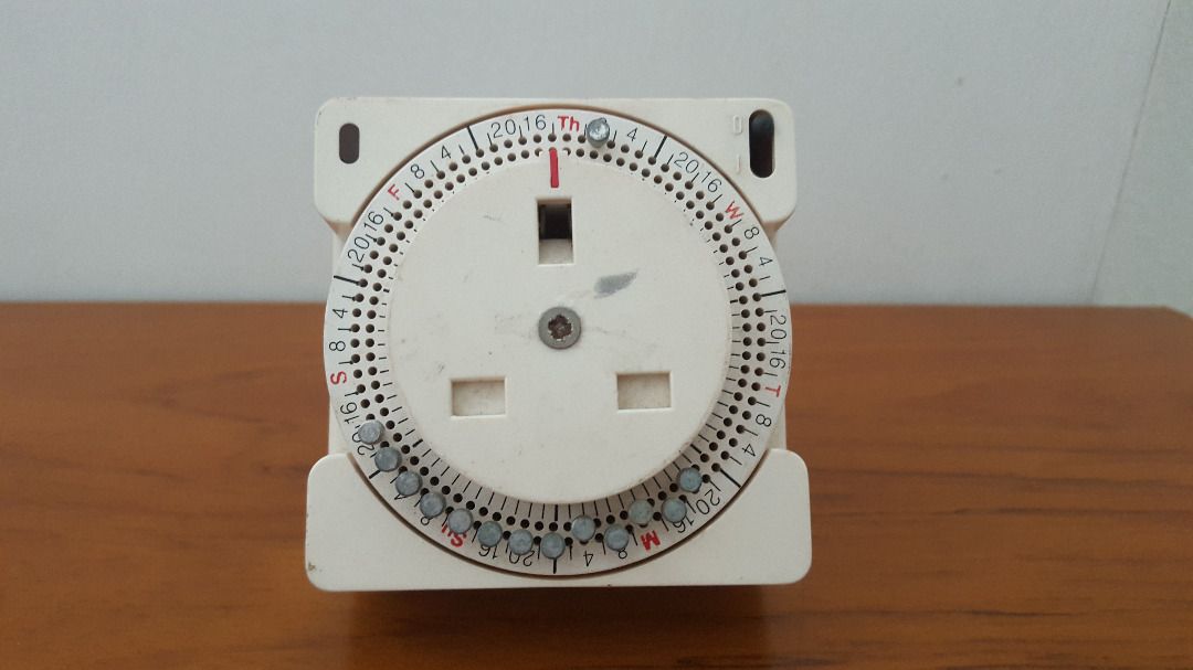Used Mechanical Timer Controller Socket, Selling $16 (Category: Electrical, Adaptors & Sockets) located in Singapore. Submitted by directdeal128 (Listing ID 1242394040, Image 2). Description: Used, Selling $16 In working condition. Outer Ring Off Inner Ring On 1 Week Program, Monday to Sunday Power Blackout No Worries, It Will Still Work ------- Meet-up Preferably Before 7pm : Blk 253 Tampines Street 21 (S) 521253, Tampines MRT Station EW2 or DT3
