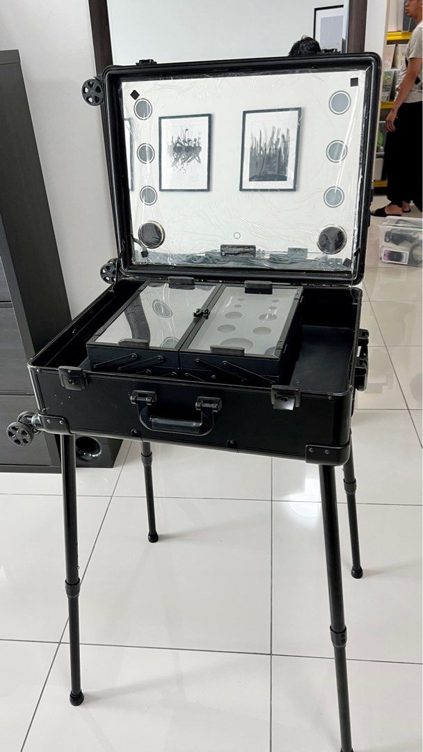 Vanity Bluetooth Suitcase Makeup With LED Lights Mirror Smart Baggage Travel Bag