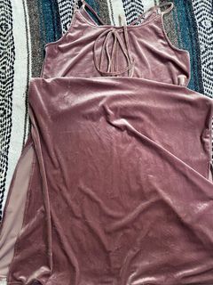 (Category: ) located in . Submitted by something.thrifty (Listing ID 1242379112, Image 1). Description: .