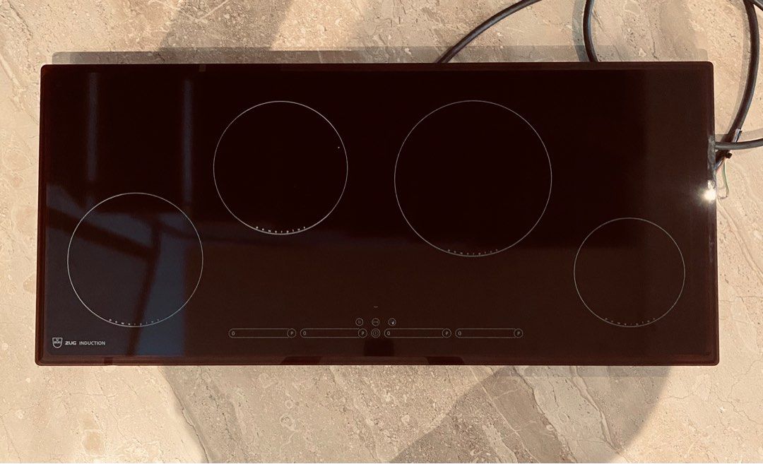 VZug induction hob cooker, not Miele gaggenau smeg , TV & Home