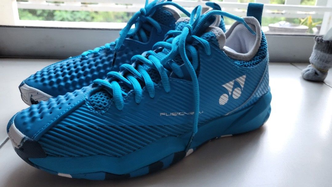 Yonex power outlet cushion fusion rev